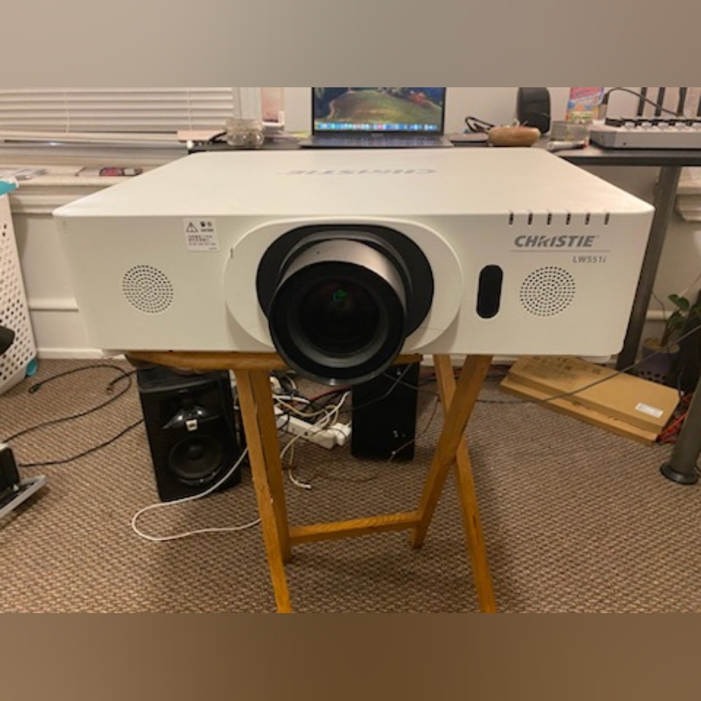 Christie LW551i LCD Projector